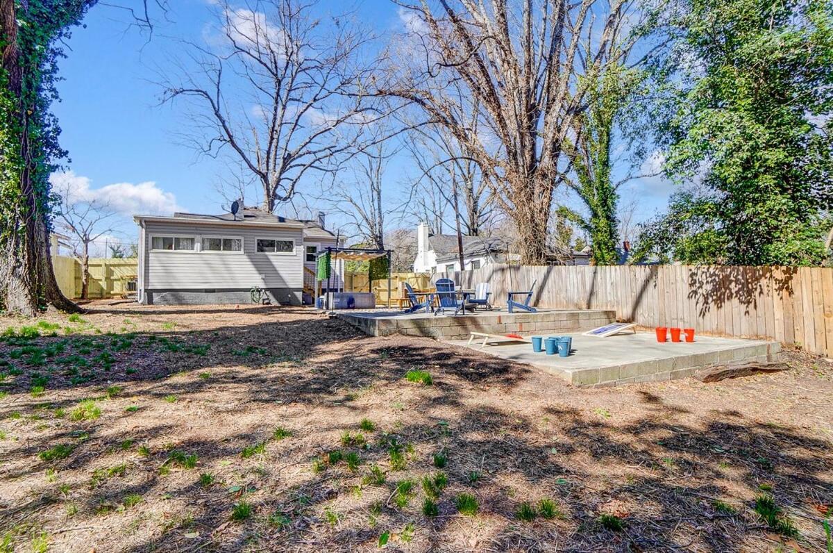 Cozy House W Hot Tub & Big Yard Charlotte Exterior photo